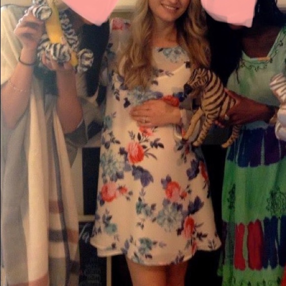 Tildon Floral Maternity Dress - Picture 3 of 4